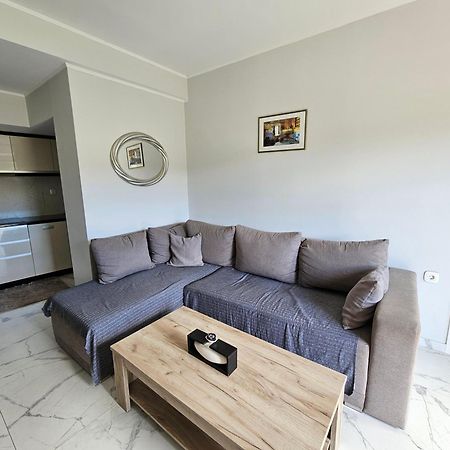 Apartamento Grey Luxury House Ypsos Exterior foto