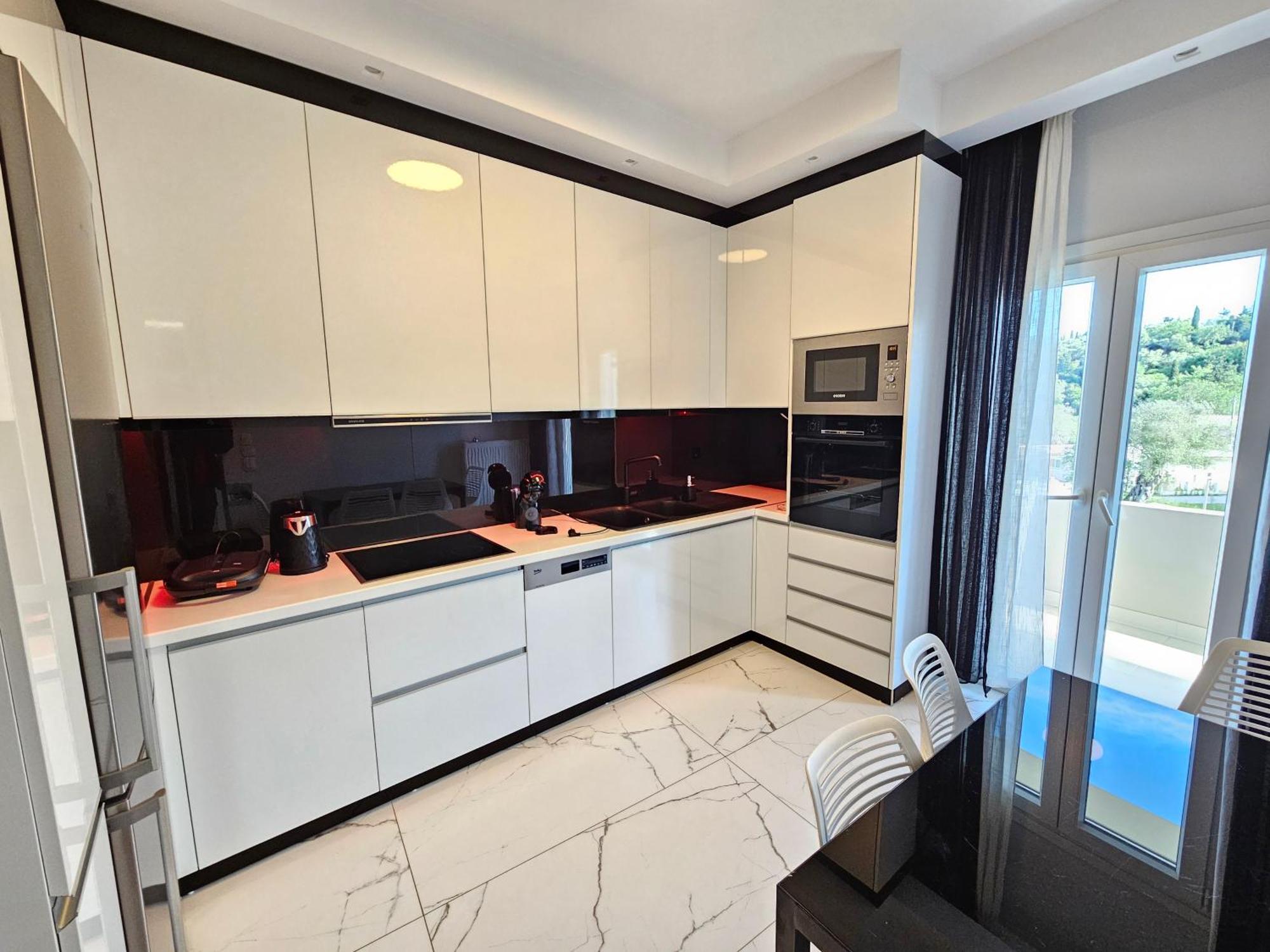 Apartamento Grey Luxury House Ypsos Exterior foto
