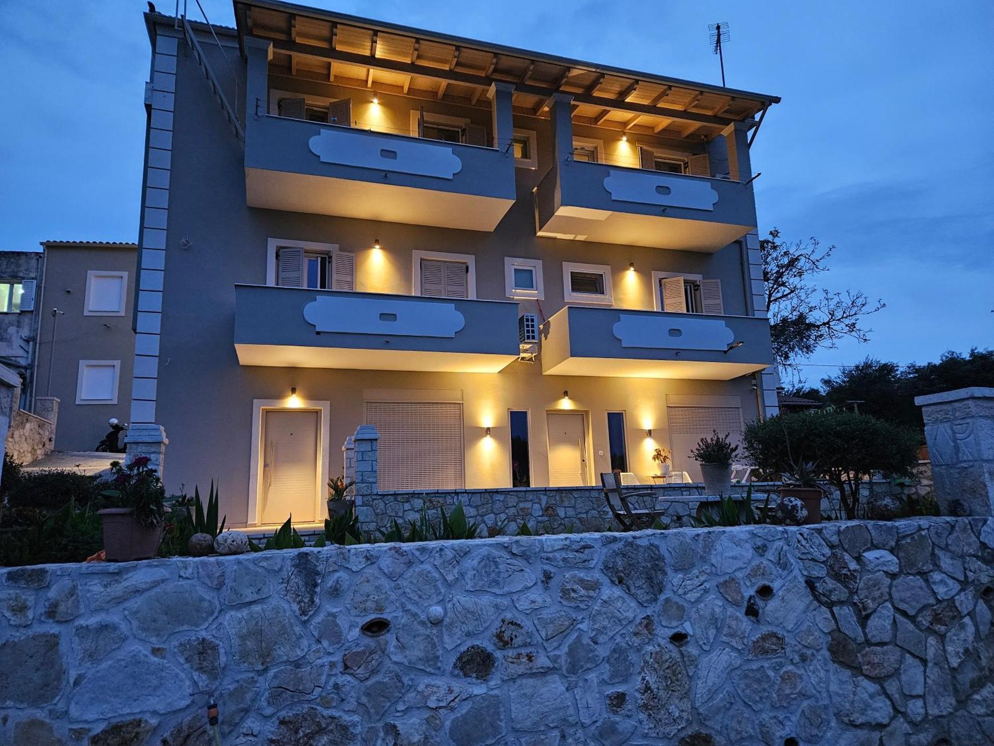Apartamento Grey Luxury House Ypsos Exterior foto