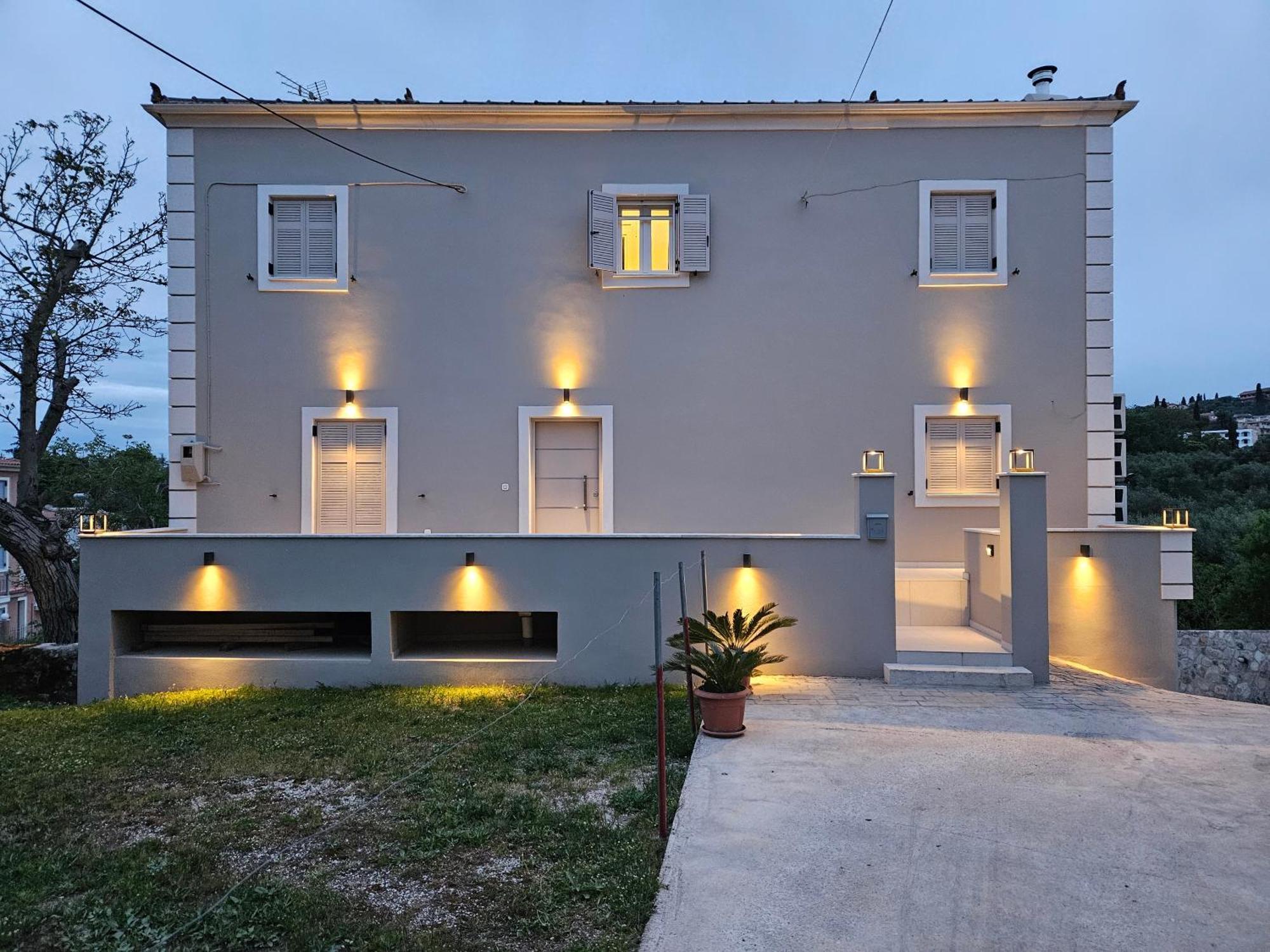 Apartamento Grey Luxury House Ypsos Exterior foto