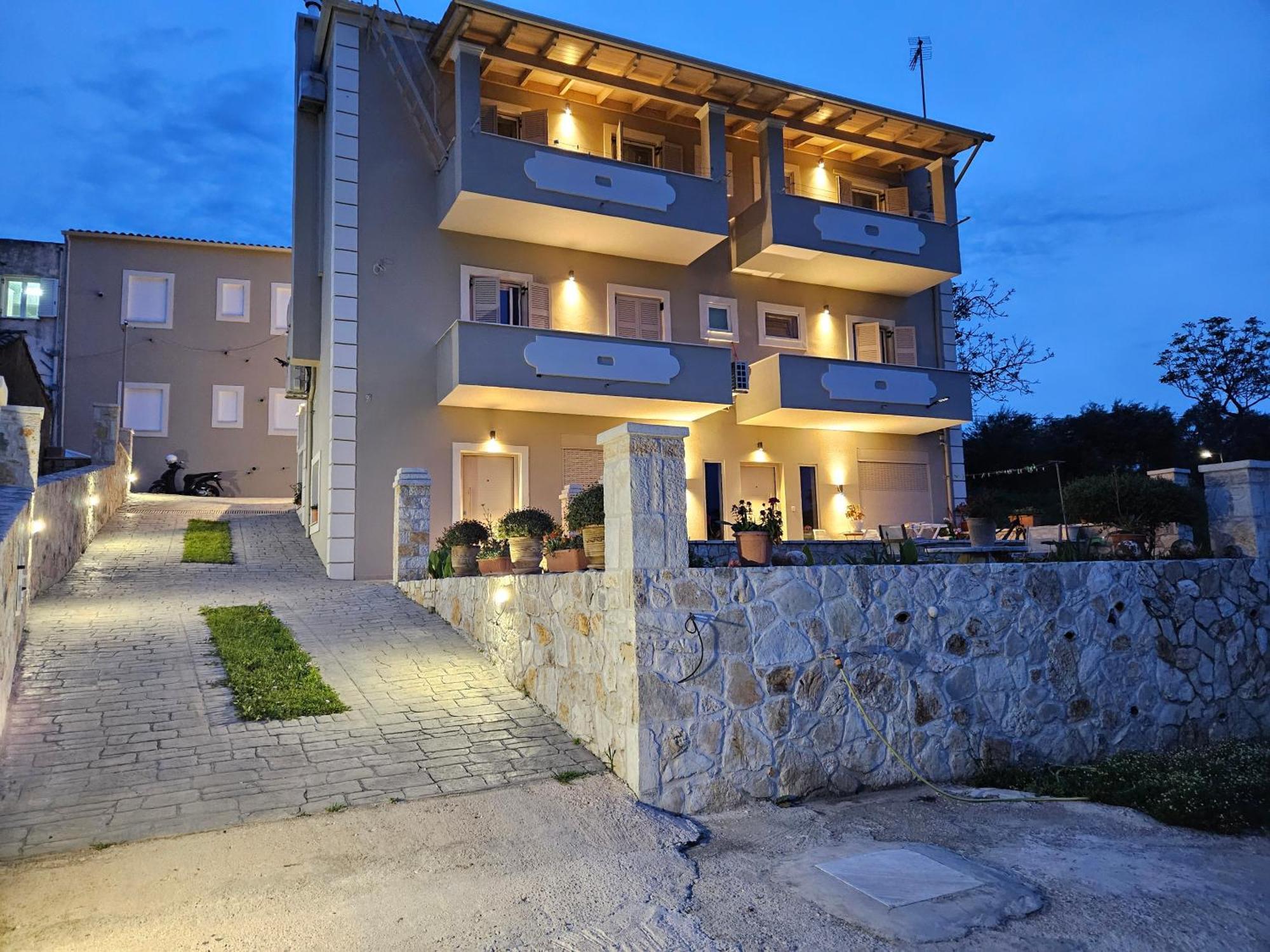 Apartamento Grey Luxury House Ypsos Exterior foto