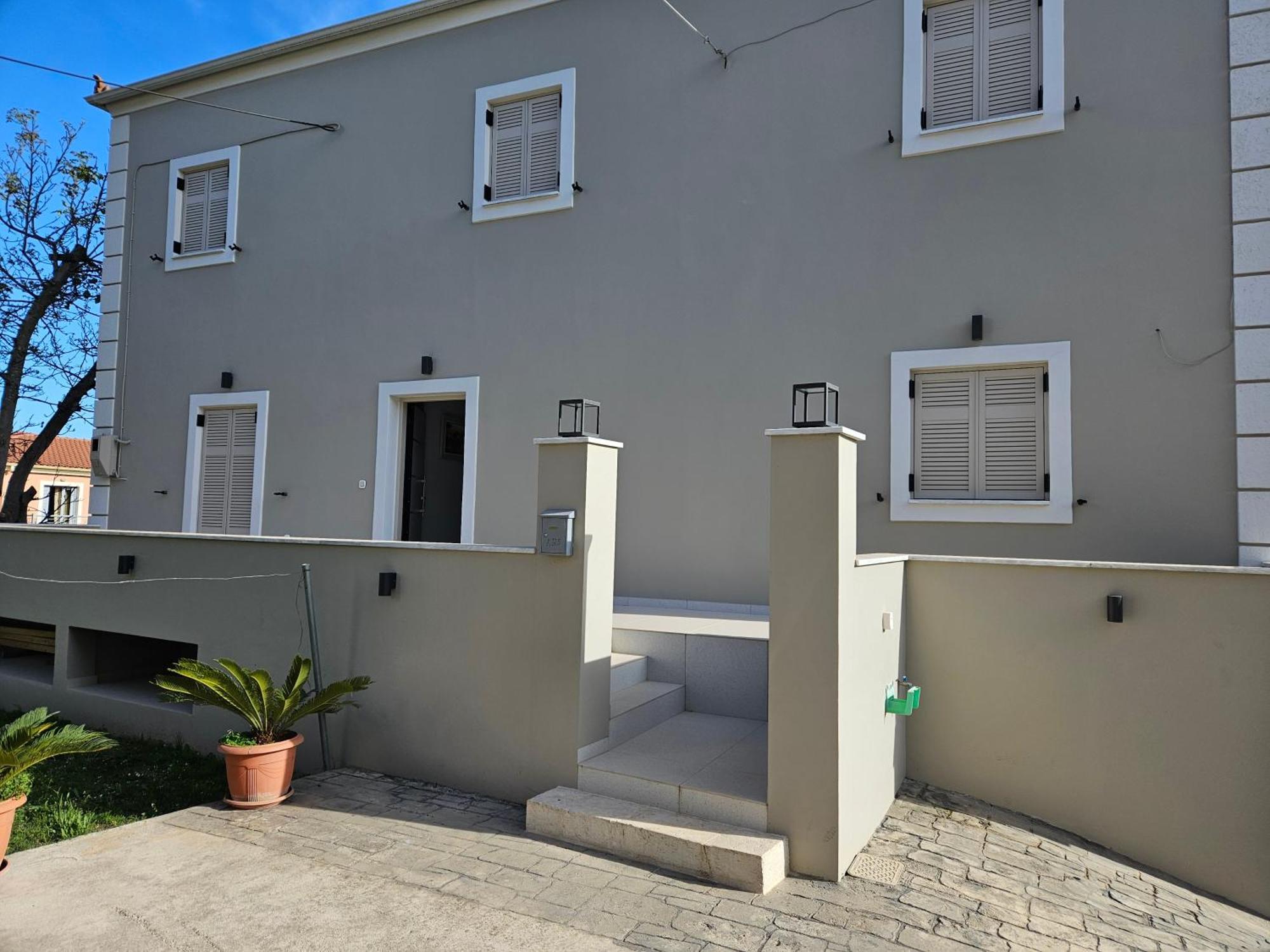 Apartamento Grey Luxury House Ypsos Exterior foto