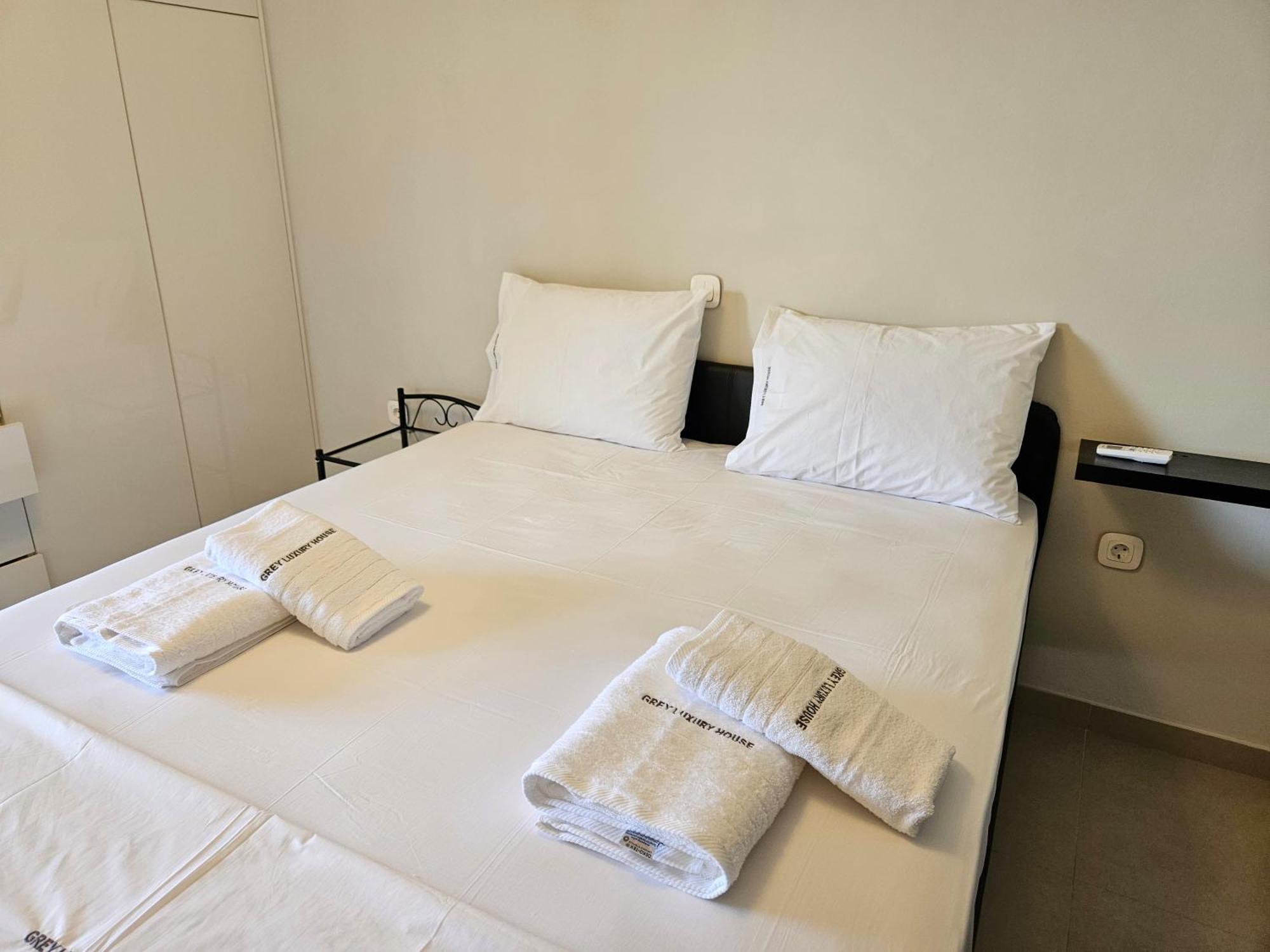 Apartamento Grey Luxury House Ypsos Exterior foto