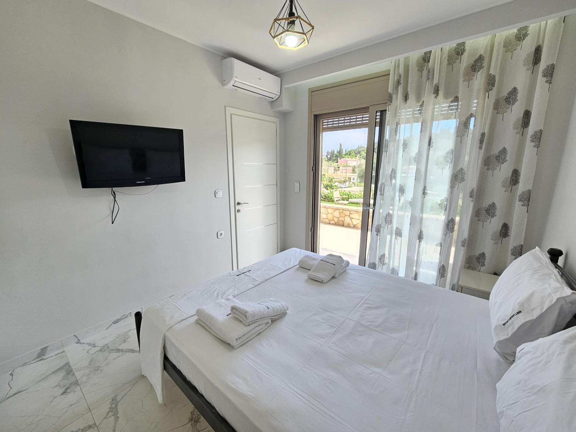Apartamento Grey Luxury House Ypsos Exterior foto