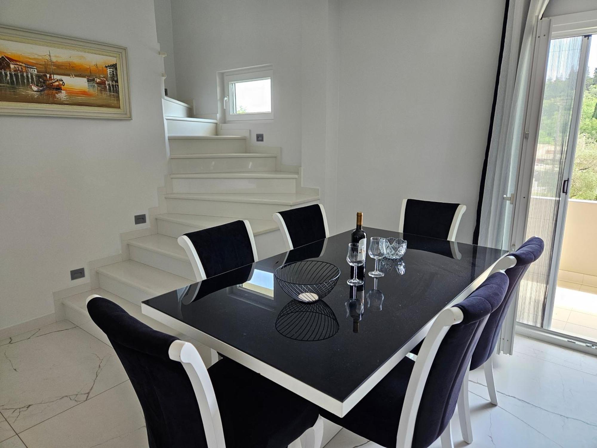 Apartamento Grey Luxury House Ypsos Exterior foto