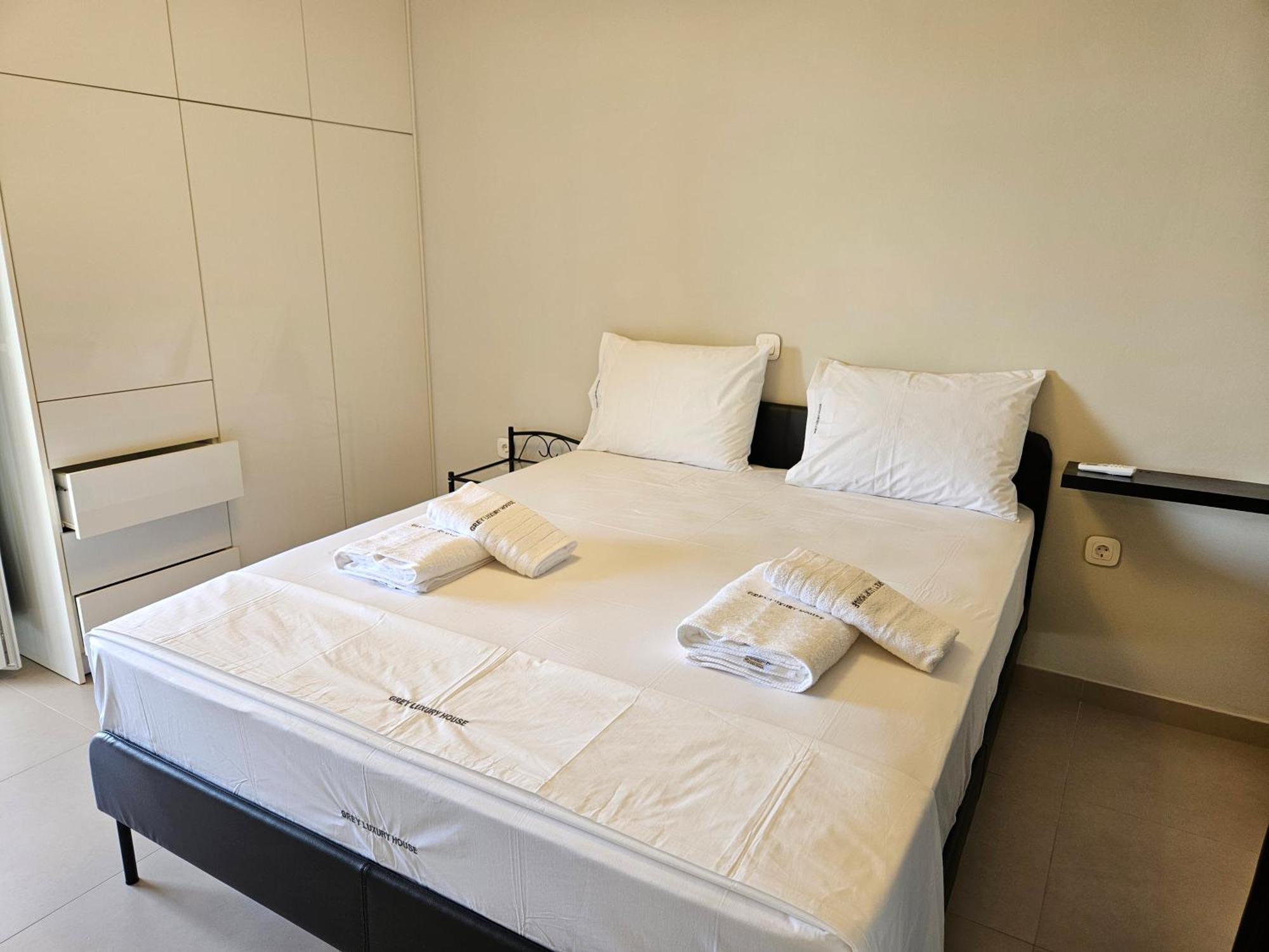 Apartamento Grey Luxury House Ypsos Exterior foto