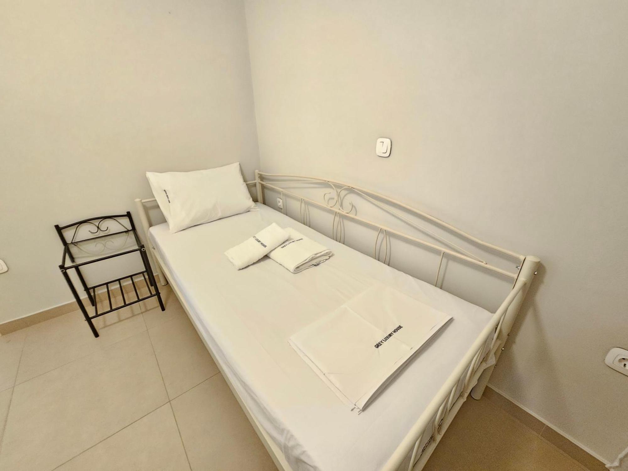 Apartamento Grey Luxury House Ypsos Exterior foto